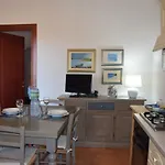 Lo Sguardo Sul Mare - Holiday Apartment